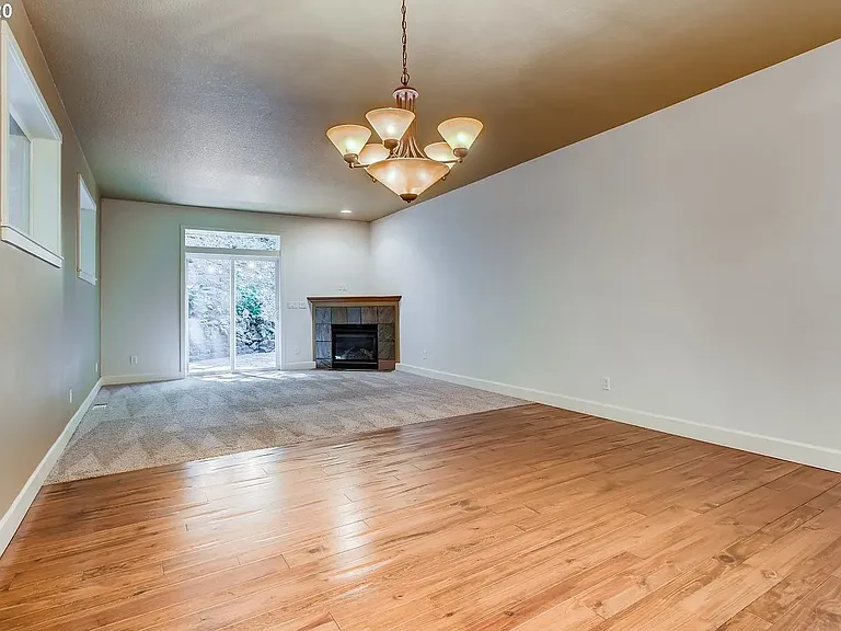 1402 Parrish St — Photo 3