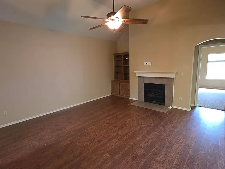 20254 E 32nd St S — Photo 3
