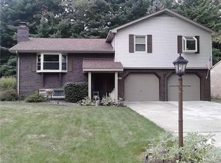 1357 Royal Park Blvd, South Park, PA 15129