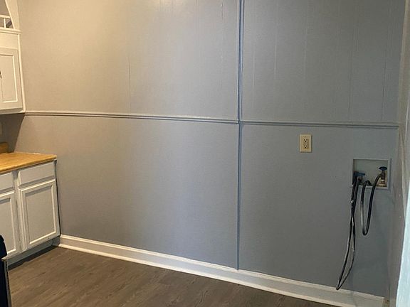 washer/dryer hookups in kitchen