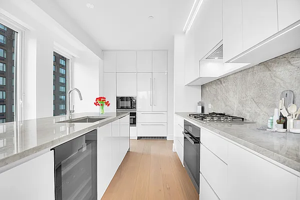 Rented by Douglas Elliman | media 26