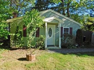 18 Hemlock Rd, Holbrook, MA 02343