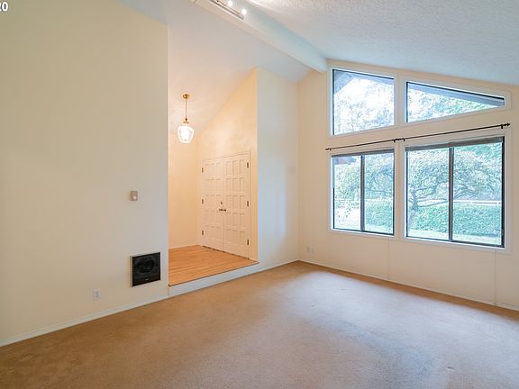 3rd image of 1501 NE 139th Ave