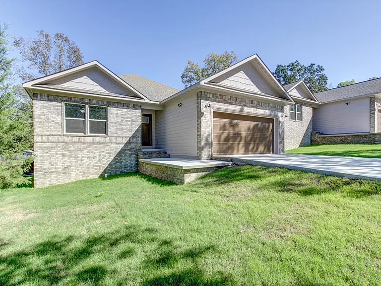 203 Elysian Hills Dr — Photo 1