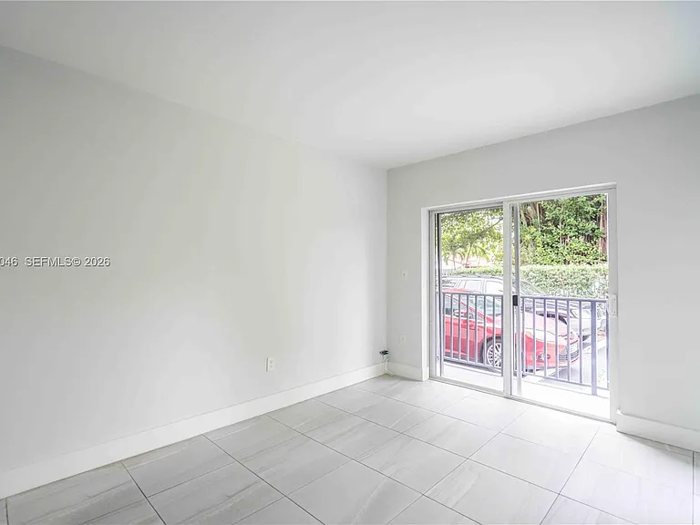 465 NE 59th St #12 — Photo 1