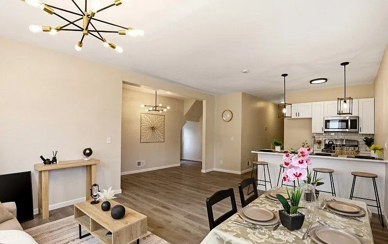 4 bed, 2.0 bath, 1480 sqft, $3,000 — Photo 4