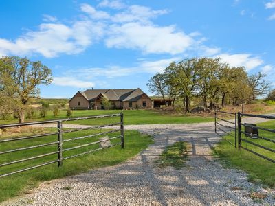 6929 Fm 1806, Nocona, TX, 76255