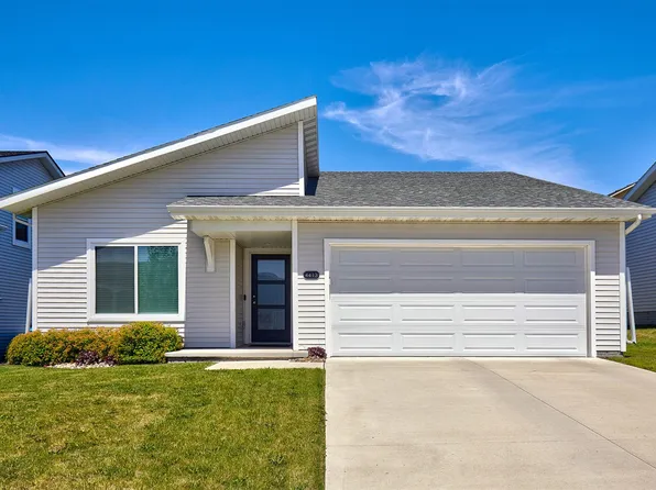 4413 E 44th St, Des Moines, IA 50317