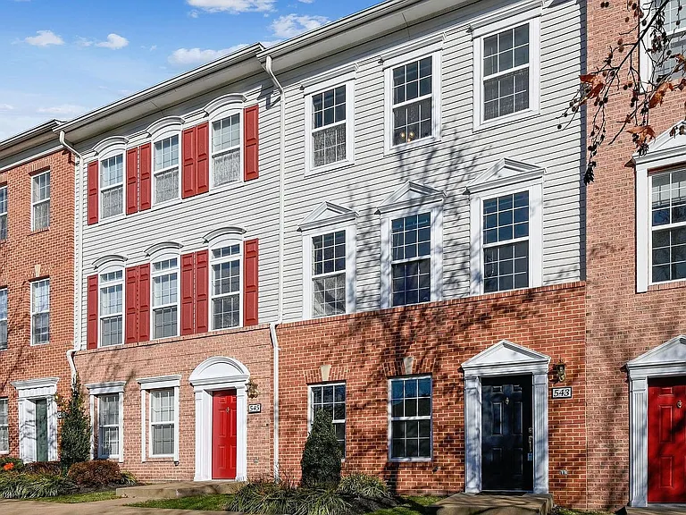 543 Ensemble Ct — Photo 2