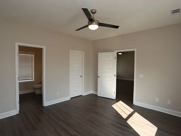 115 Avalon Trce — Photo 13