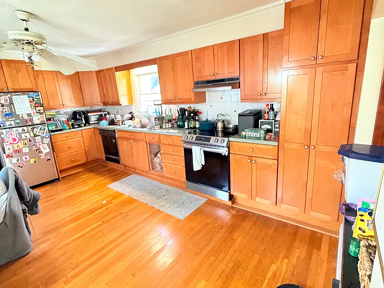 95 Wallace St #2 — Photo 2