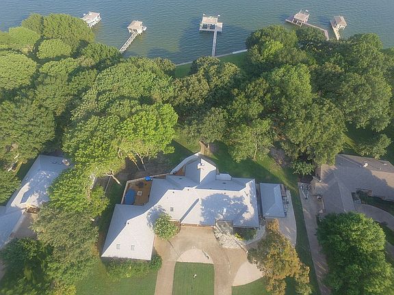 4th image of 720 Grandview Dr