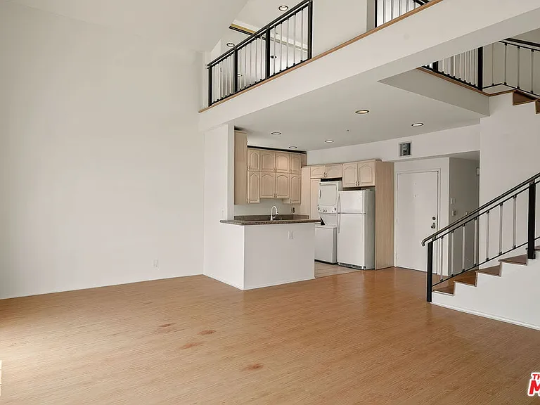 923 Euclid St #302 — Photo 10