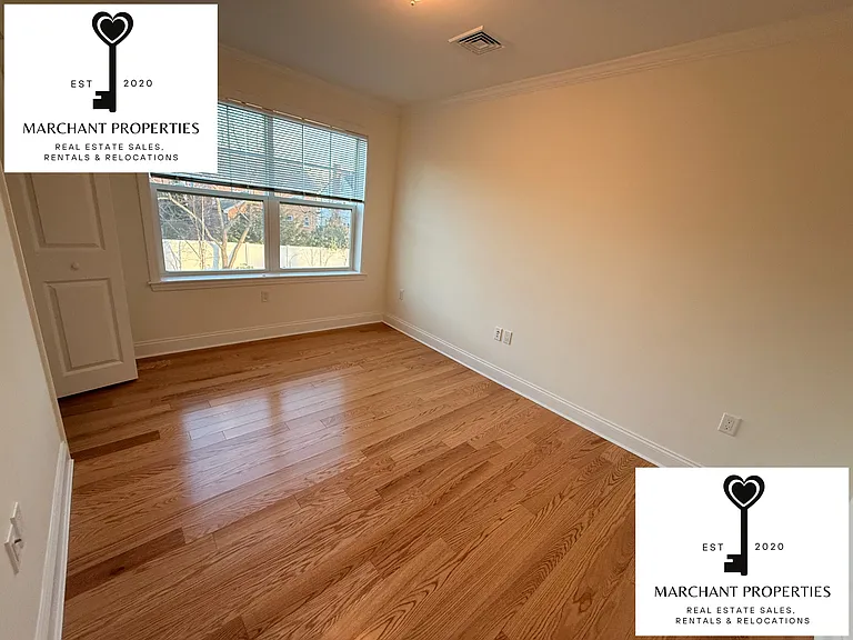 218 Ellery Ct — Photo 10