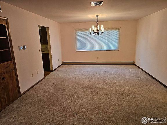 4th image of 915 Park St