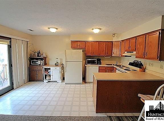 5th image of 105 Virginia St