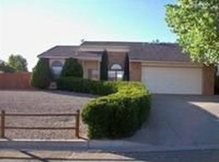 2051 Columbia Ct NE, Rio Rancho, NM 87144