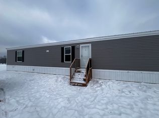 7551 Riverside Dr #D, Saranac, MI 48881
