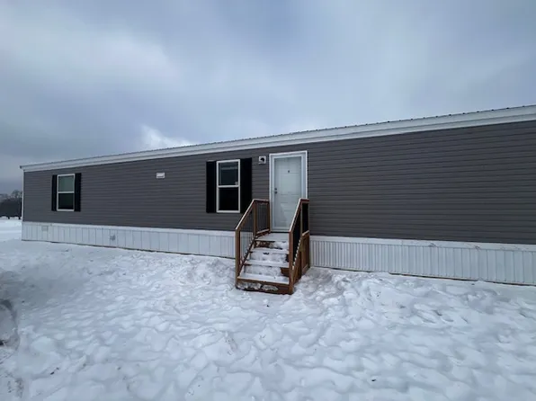 7551 Riverside Dr #D, Saranac, MI 48881