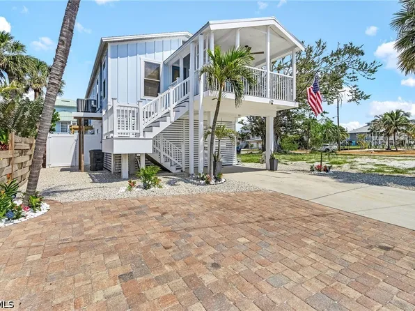 197 Madison Ct, Fort Myers Beach, FL 33931