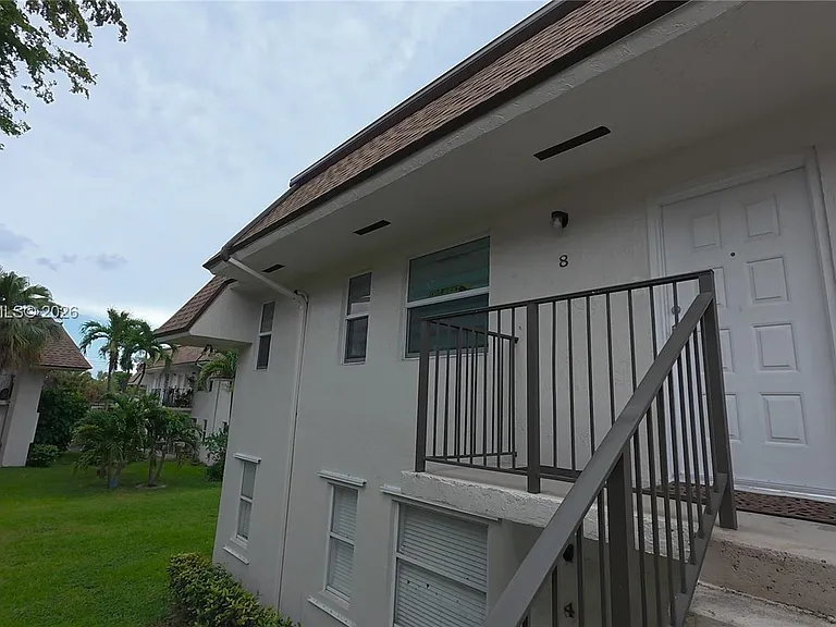 7121 SW 129th Ave #8 — Photo 2