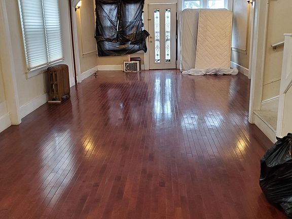 5th image of 22028 108th Ave Floor 1