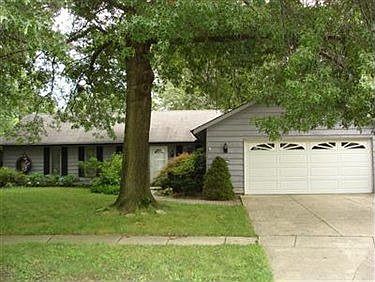 1st image of 461 Waterbury Dr
