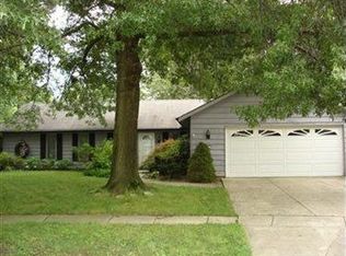 461 Waterbury Dr, Berea, OH 44017
