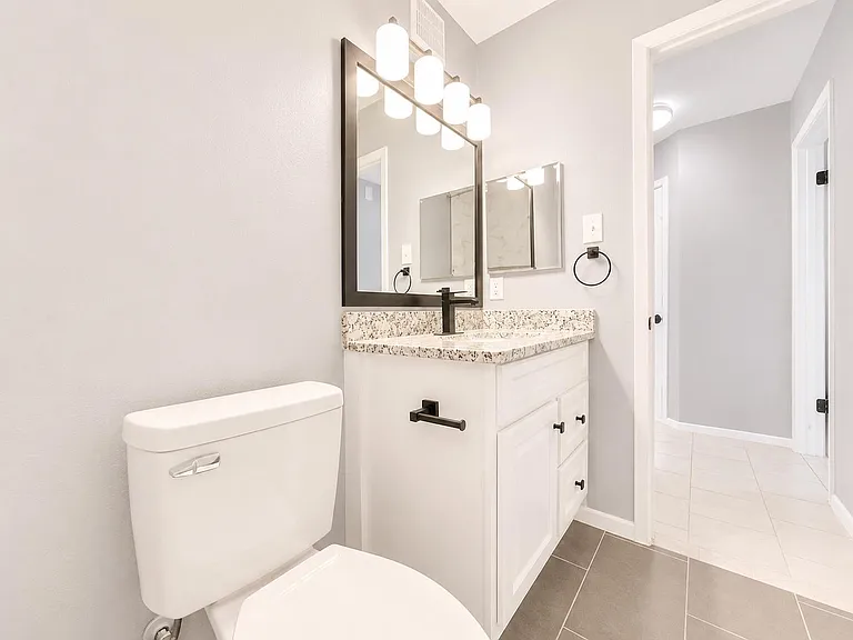 11908 Sunhillow Bnd #B — Photo 15