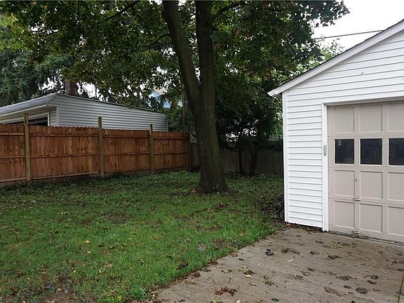 4th image of 1472 Cordova Ave