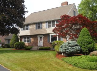 3 Pond View Rd, Peabody, MA 01960