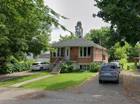 210 Renouf Ave #208, Ottawa, ON K1K 3T1