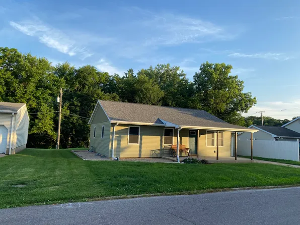 103 Rosewood Dr, Washington, IL 61571