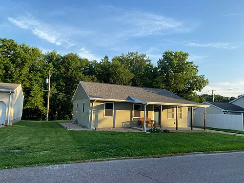 103 Rosewood Dr Photo 1
