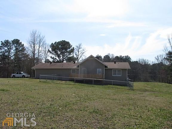 4th image of 100 Englewood Dr
