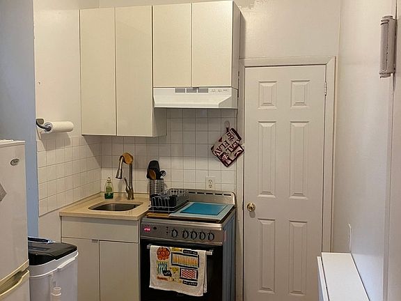 3rd image of 58 E 1st St #3C5