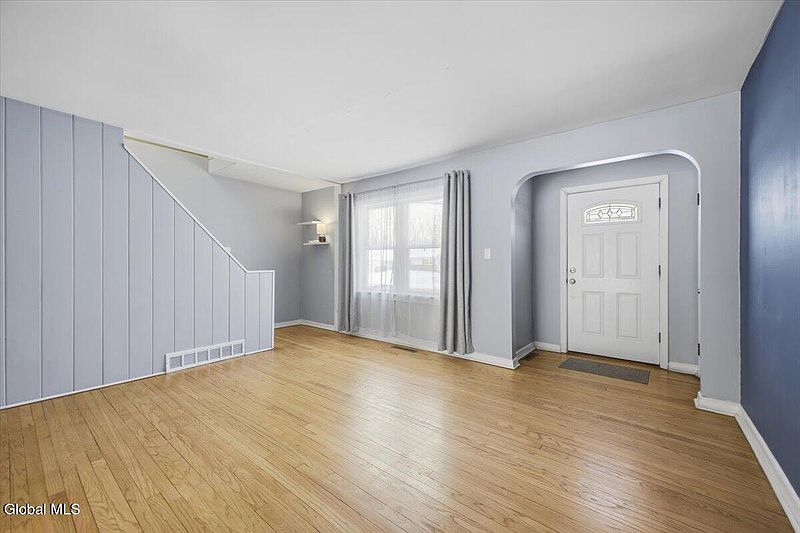 4th image of 1097 Fort Hunter Road