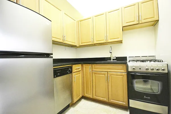 Rented by Bold New York | media 39