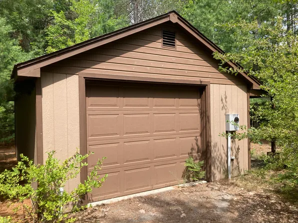 2282 Polish Line Rd, Cheboygan, MI 49721