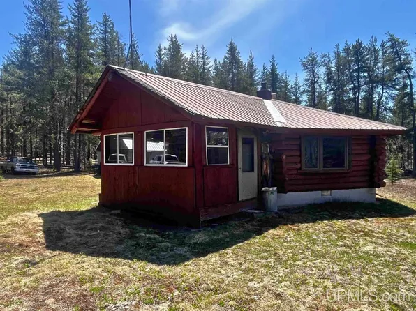 67 County Gga Rd, Ishpeming, MI 49849