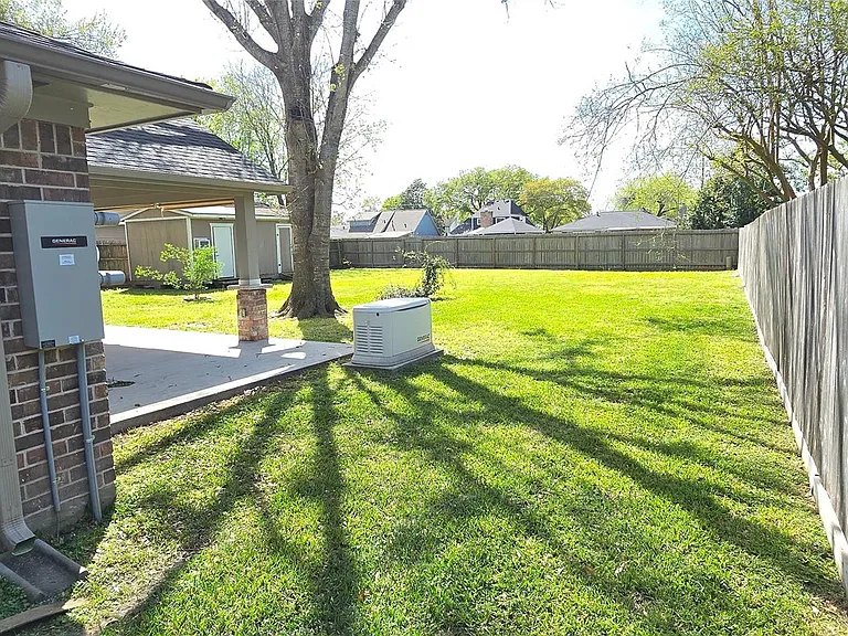 11507 Marrs Dr — Photo 36
