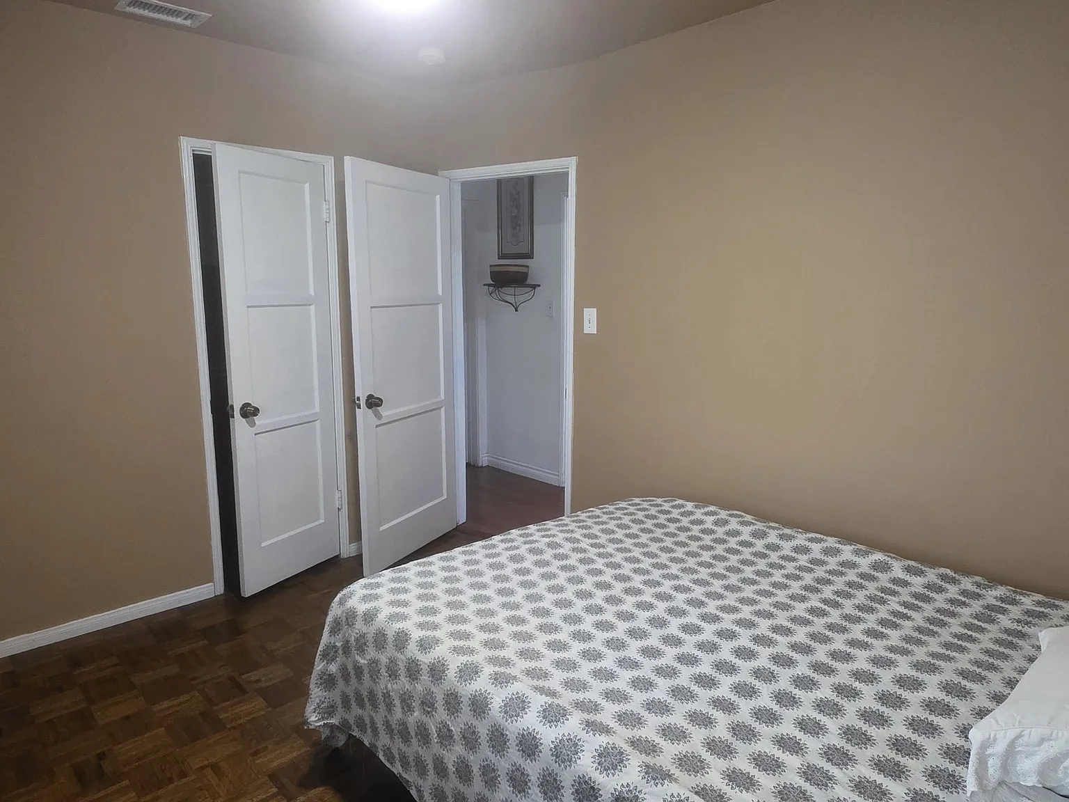 1 bed, 120 sqft, $950 — Photo 3