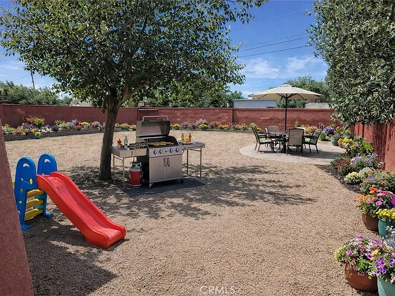 38527 Pond Ave — Photo 17