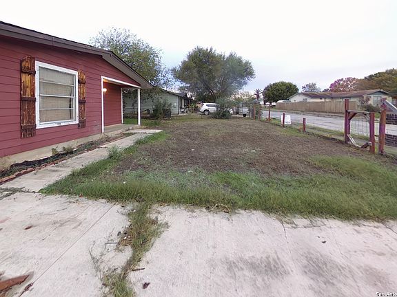 3rd image of 7506 APPLE VALLEY DR