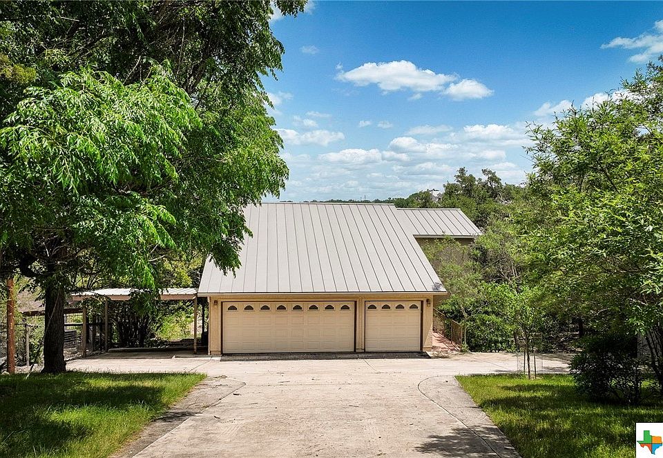 1st image of 2078 Colleen Dr