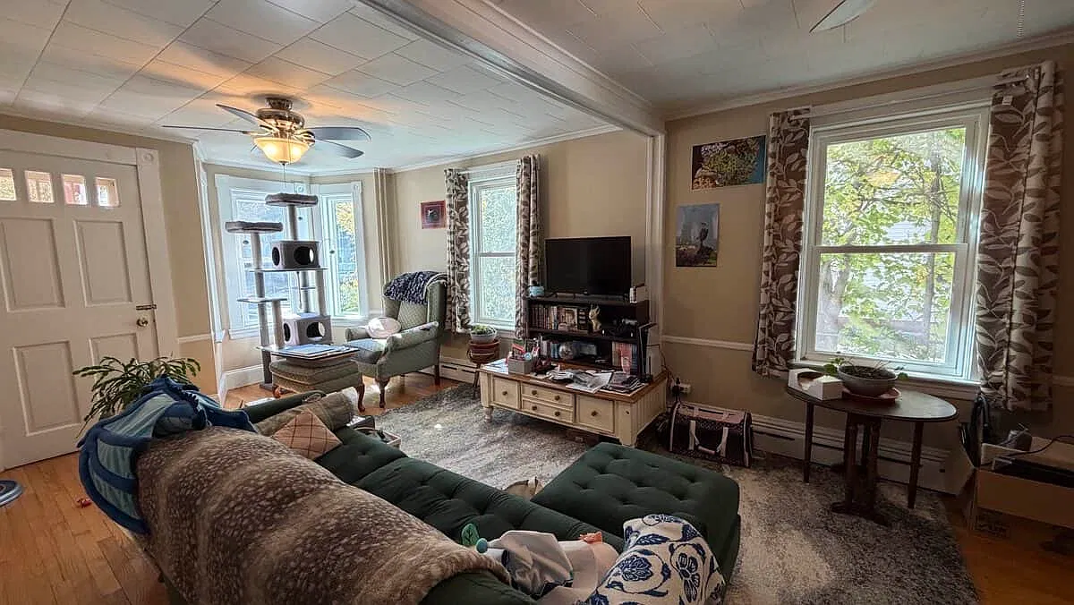 2 bed, $1,600 — Photo 4