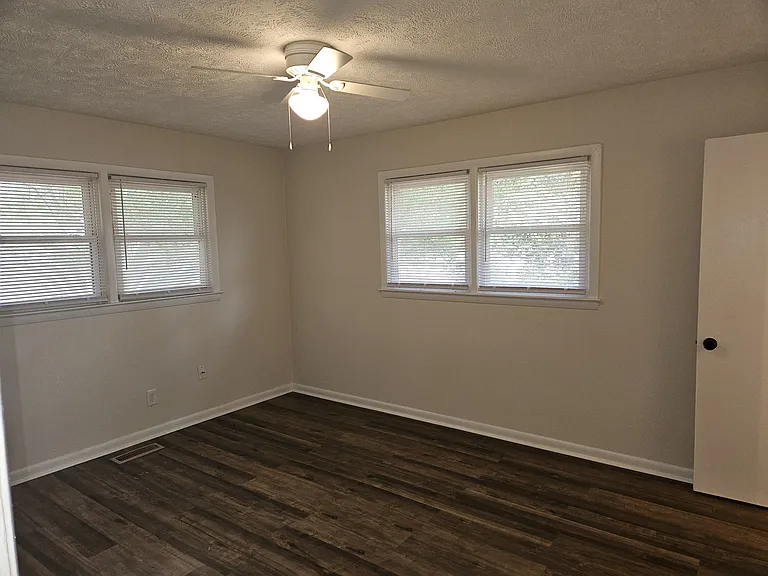 853 Shannon Dr — Photo 15