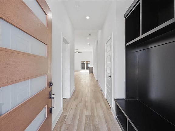 5th image of 4515 Eutopia St