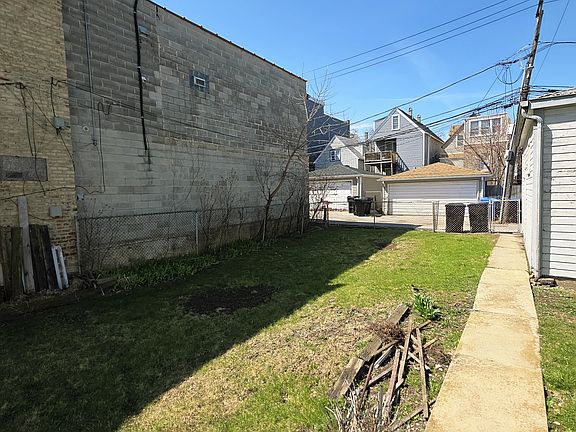 5th image of 2712 N Western Ave