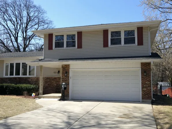 2145 Country Knoll Ct, Elgin, IL 60123